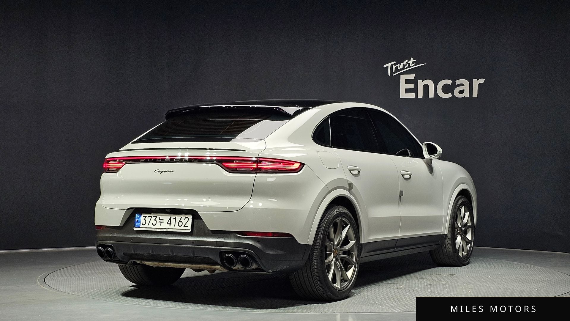 Porsche Cayenne 2023 — миниатюра 2