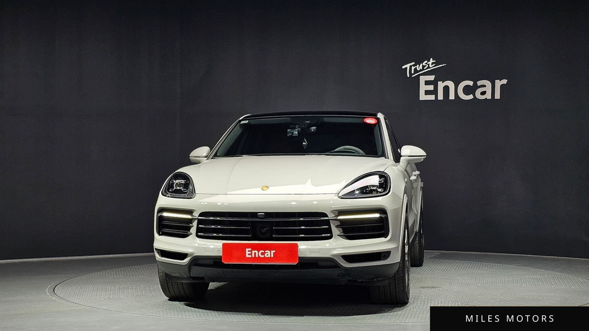 Porsche Cayenne 2023 — миниатюра 3