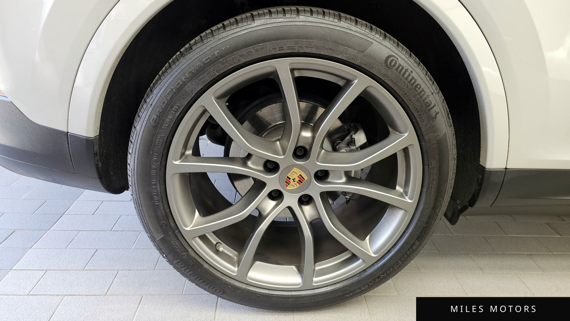 Porsche Cayenne 2023 — миниатюра 5