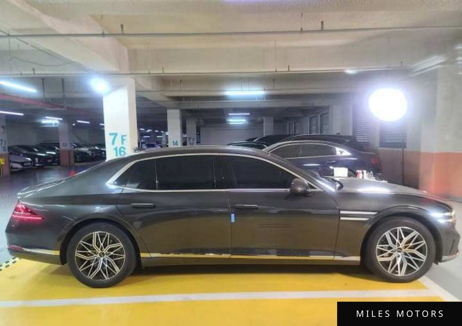 Genesis G90 (RS4) 2023 — миниатюра 5