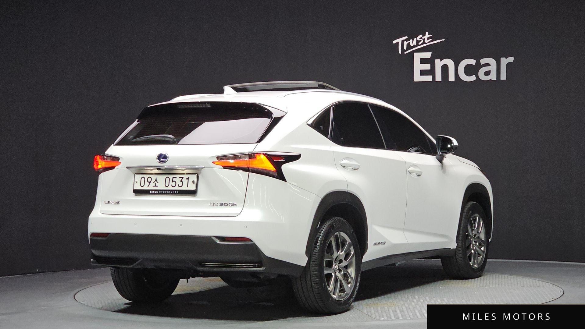 Лексус NX300h 2016 — миниатюра 2