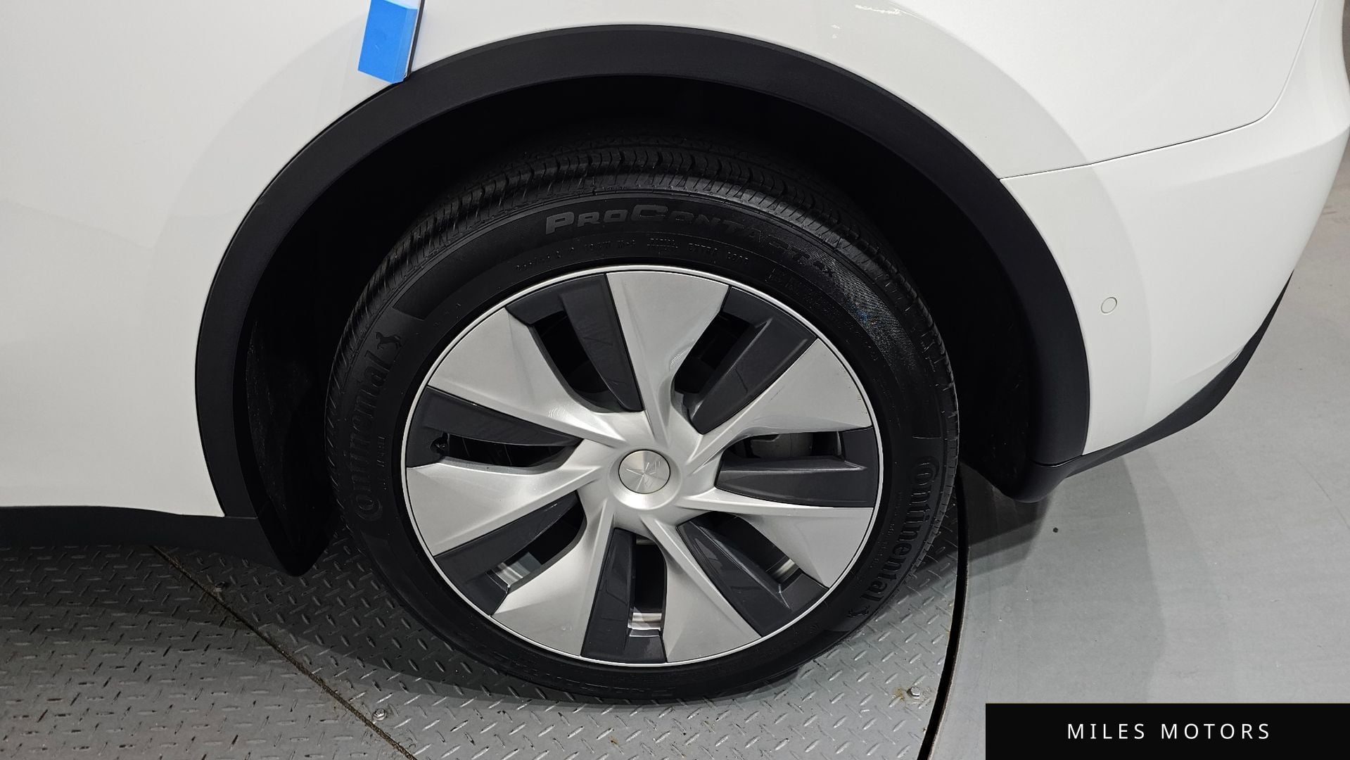 Tesla Model Y 2022 — миниатюра 7