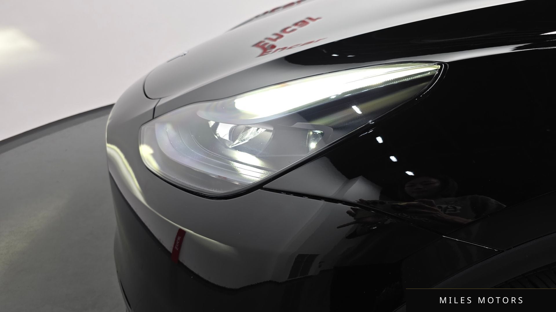 Tesla Model Y 2024 — миниатюра 7