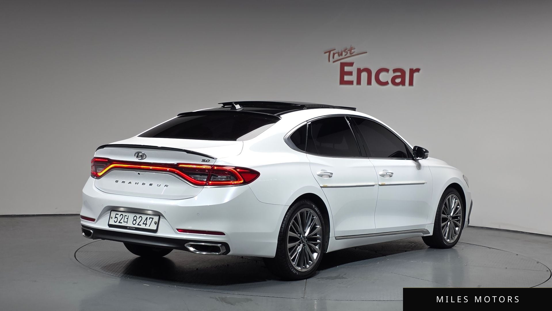 Hyundai Grandeur 2018 — фото 1 из 12
