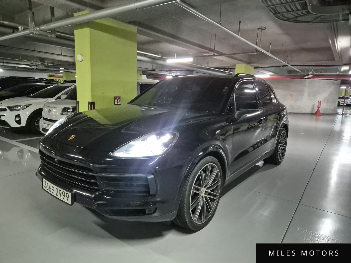 Porsche Cayenne 2019 — фото 1 из 12