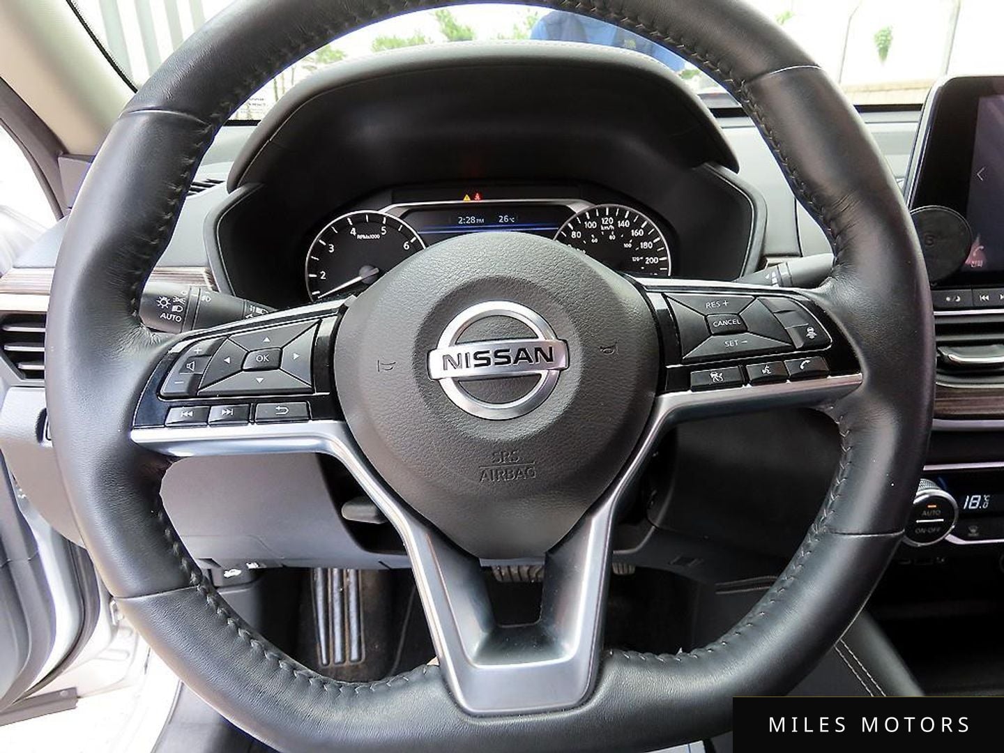 Nissan Altima 2019 — миниатюра 8