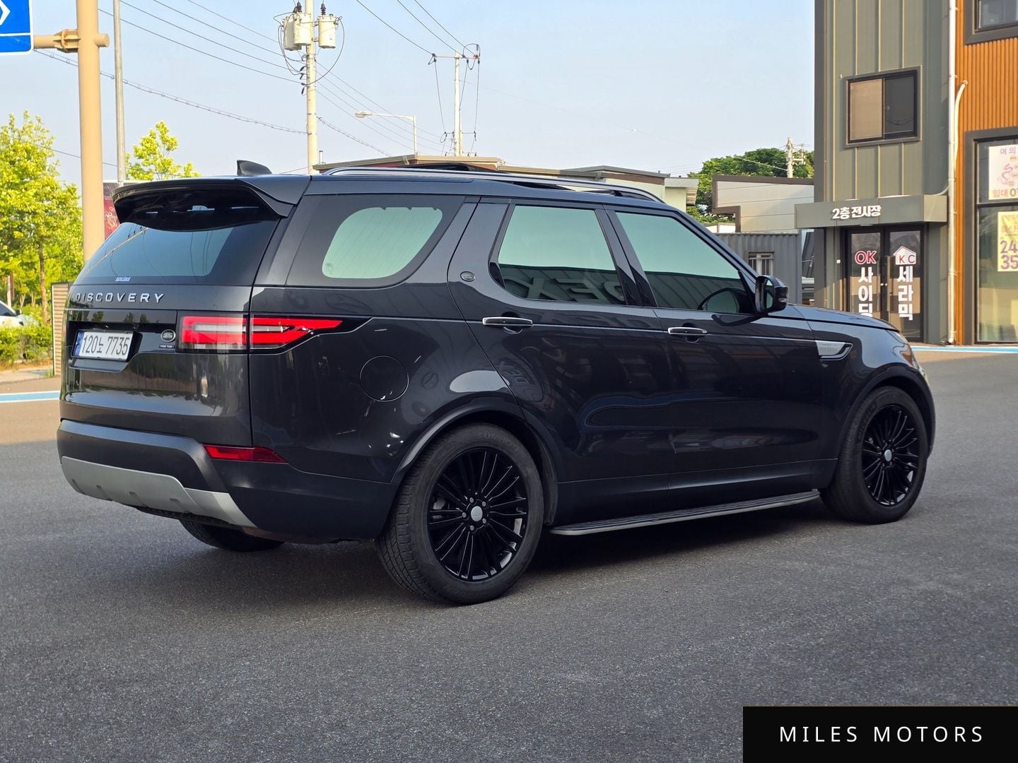 Land Rover Discovery 2018 — миниатюра 2