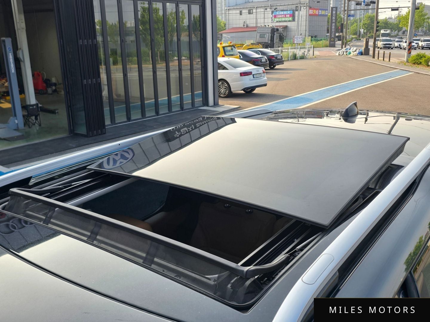 Land Rover Discovery 2018 — миниатюра 5