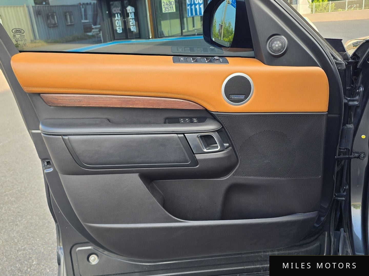 Land Rover Discovery 2018 — миниатюра 8