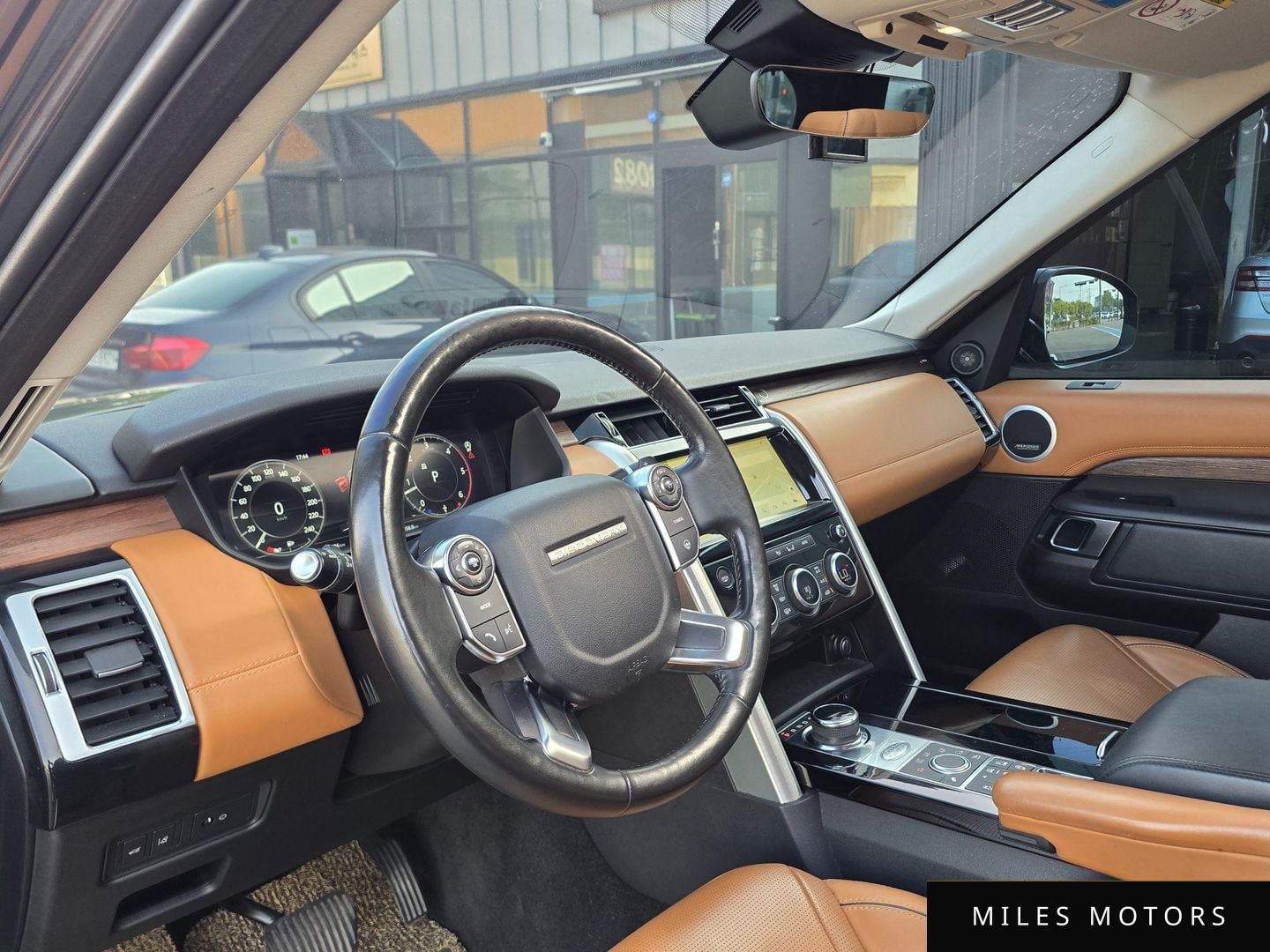 Land Rover Discovery 2018 — миниатюра 9
