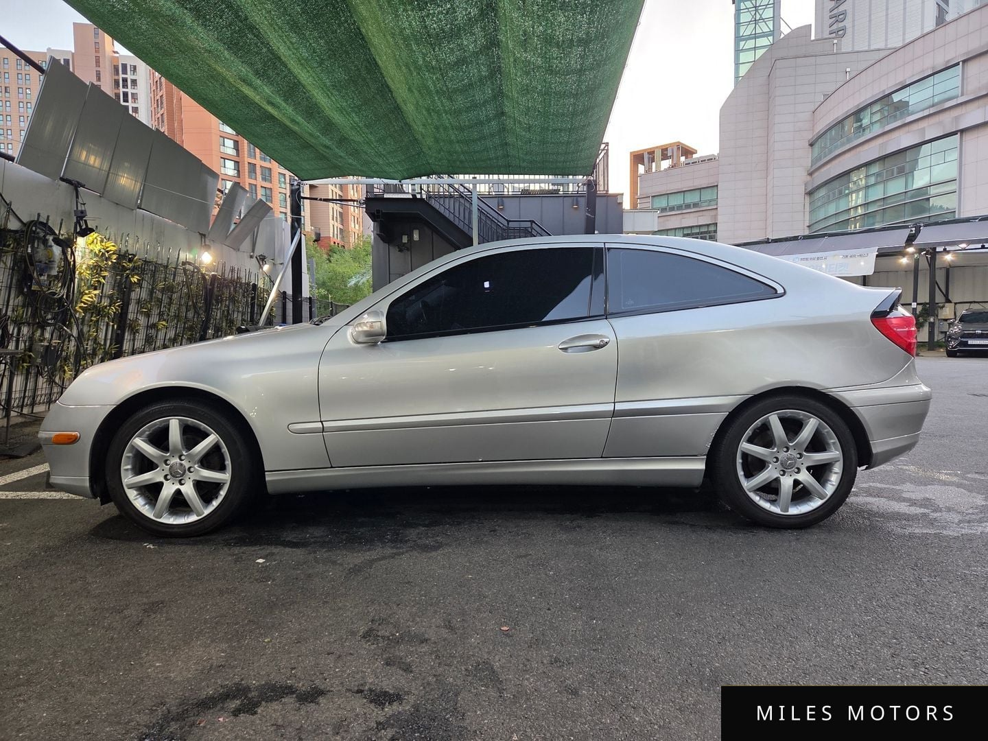 Mercedes-Benz C-Class 2003 — миниатюра 3