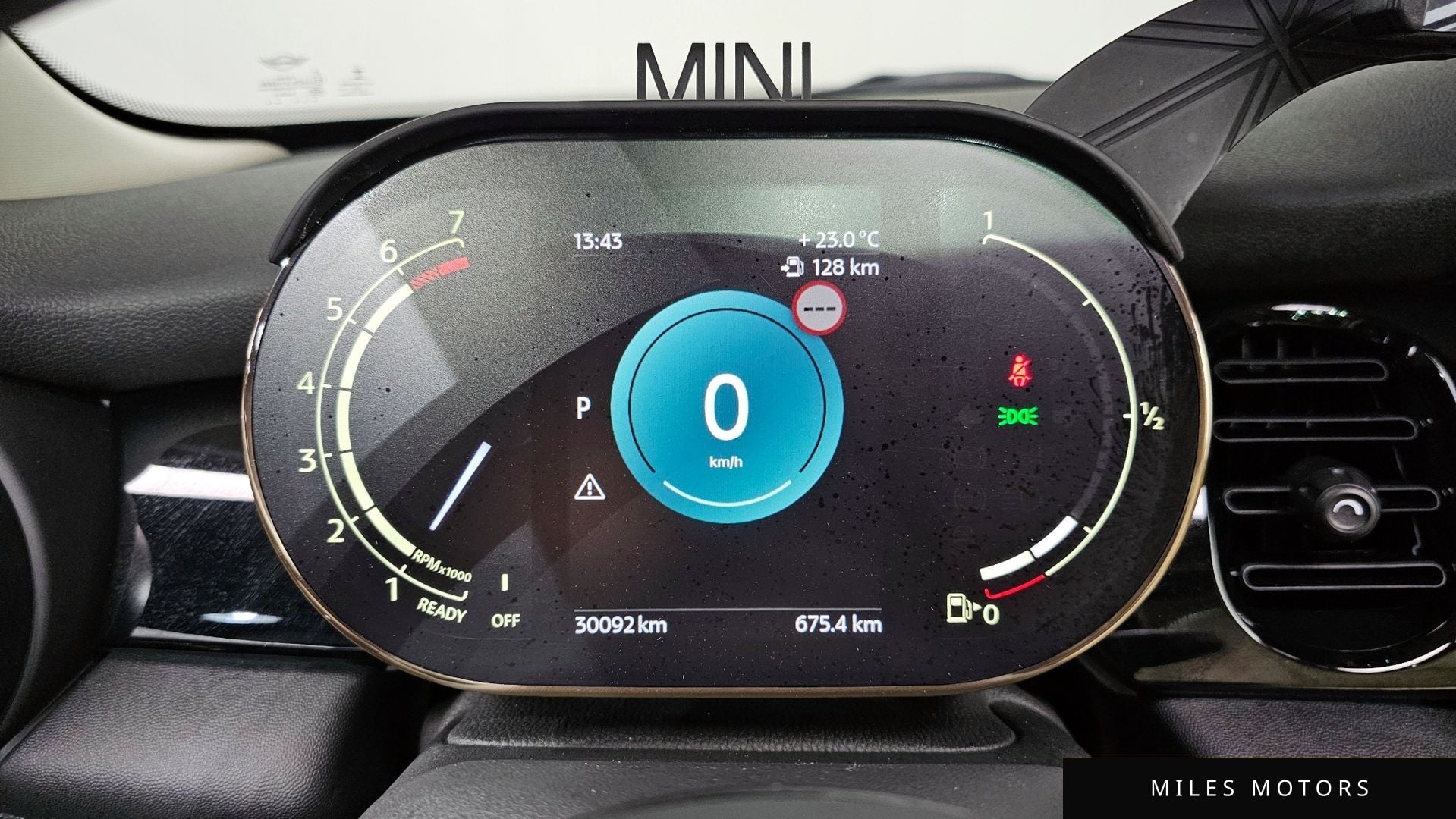 MINI Cooper 2022 — миниатюра 11
