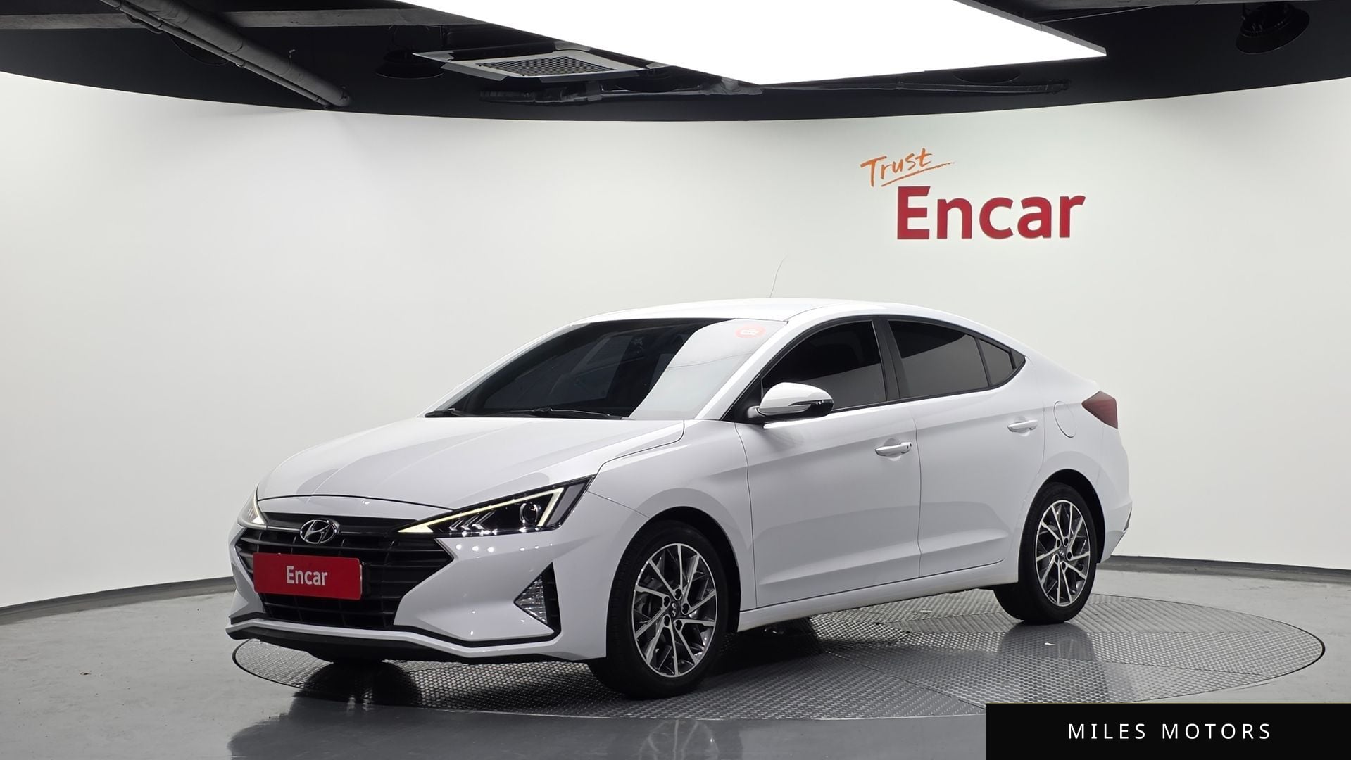 Hyundai AVANTE 2019 — фото 1 из 12