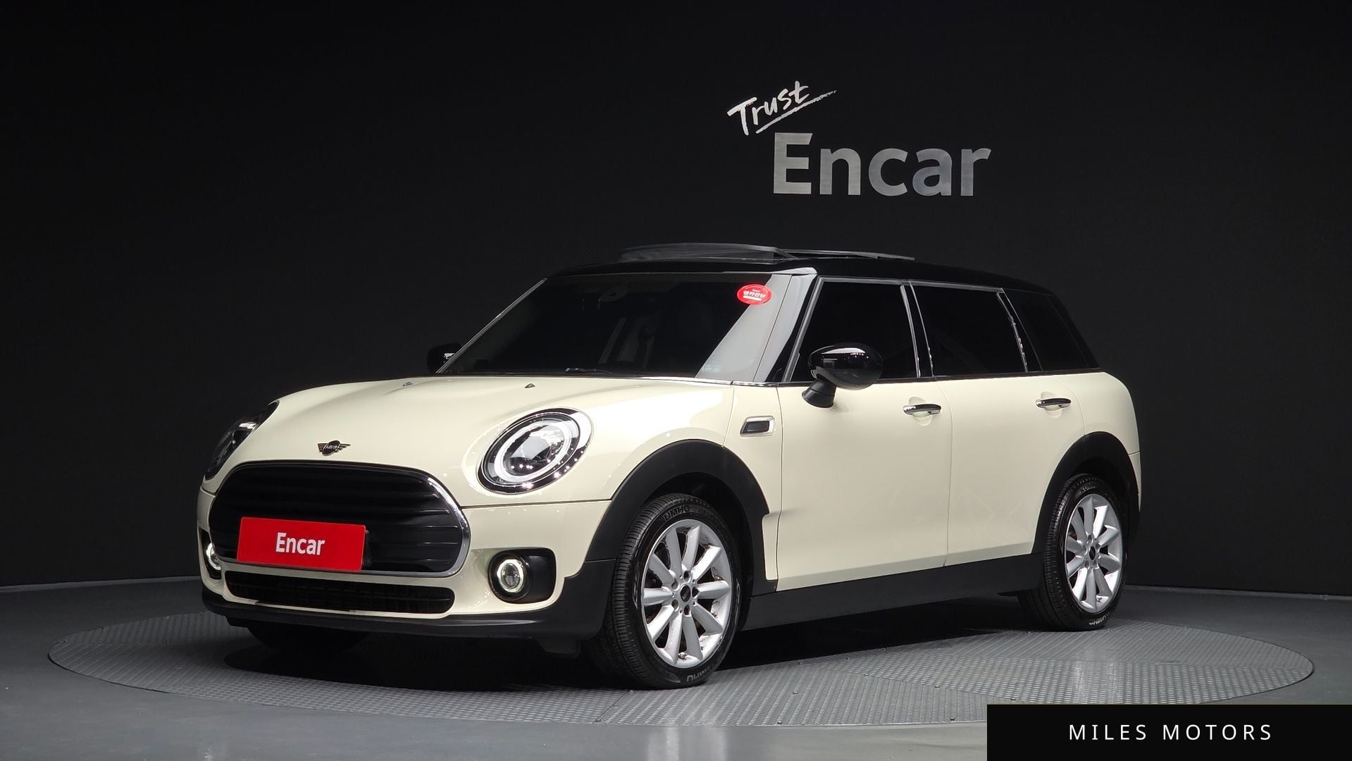 MINI Clubman 2020 — фото 1 из 12