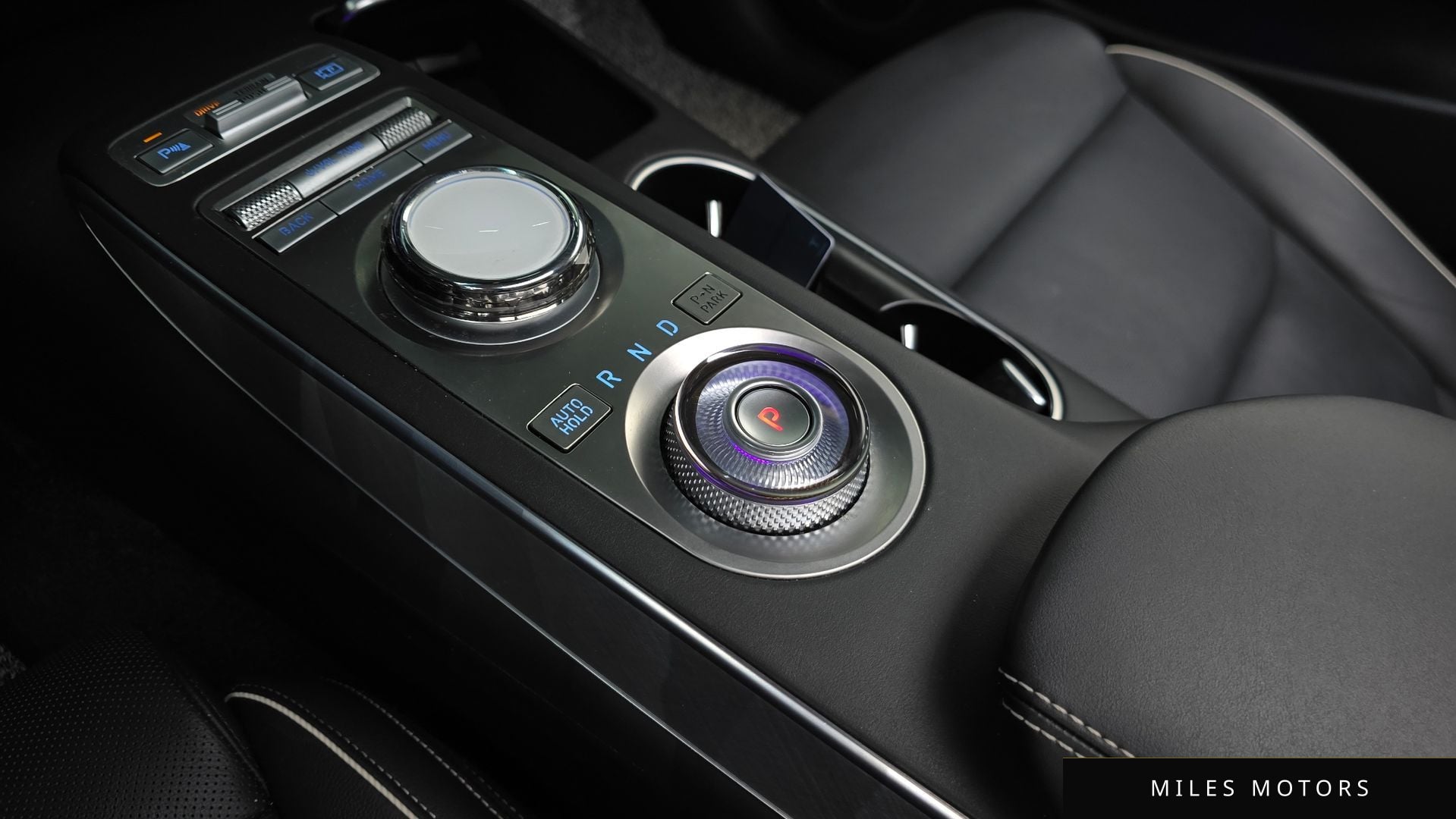 Genesis GV70 2022 — миниатюра 12