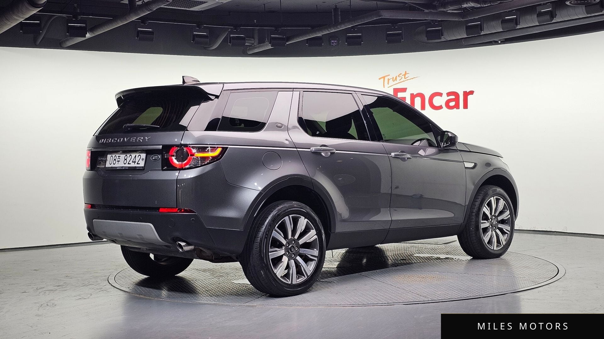 Land Rover Discovery Sport 2017 — миниатюра 2