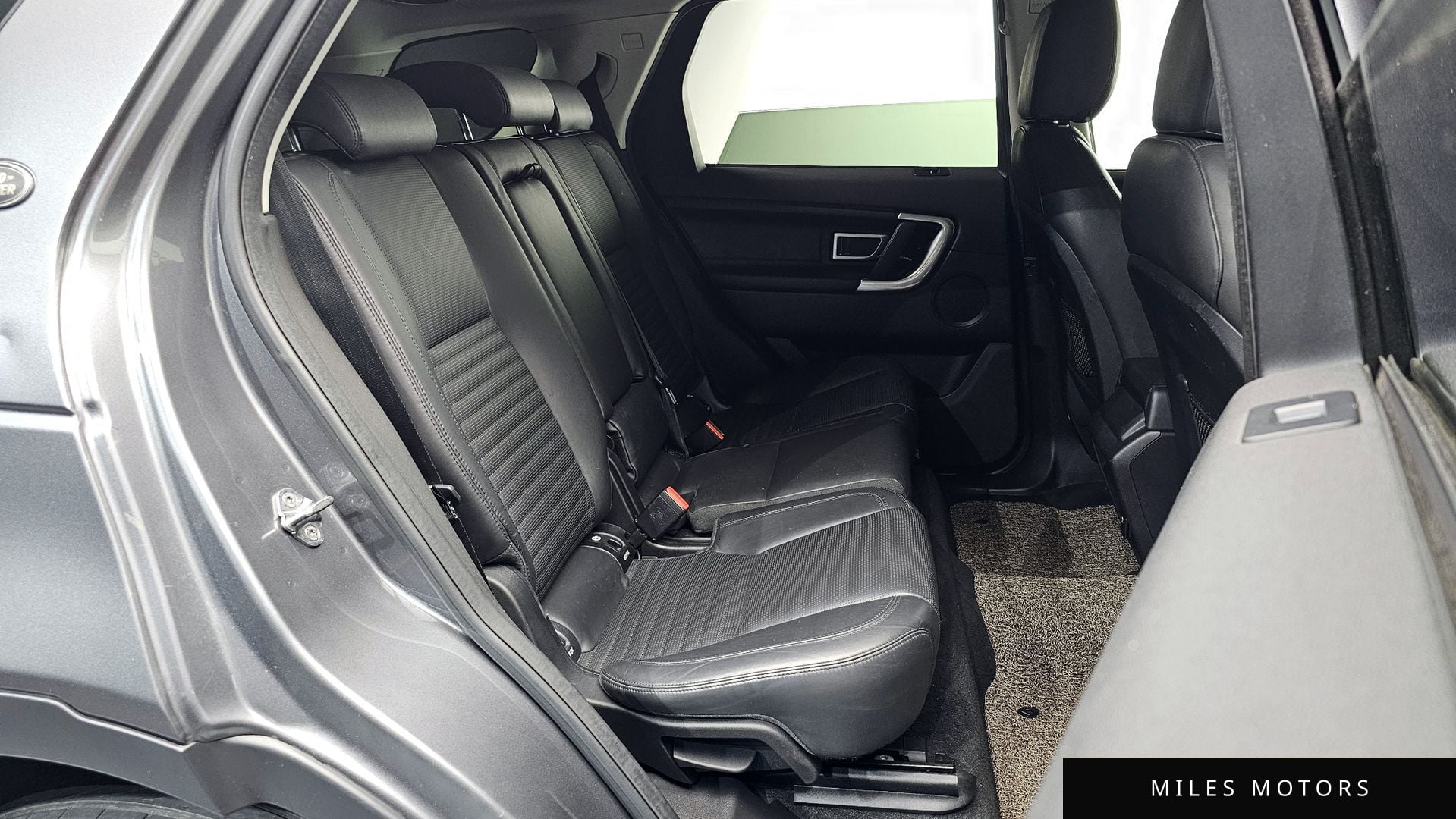 Land Rover Discovery Sport 2017 — миниатюра 11
