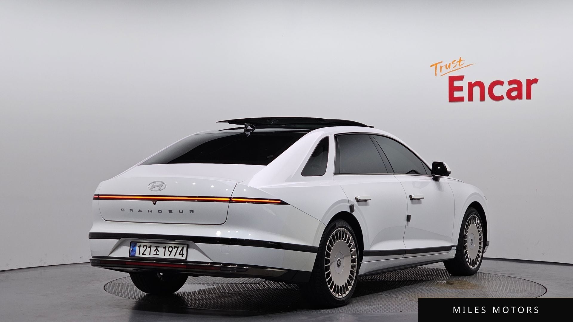 Hyundai Grandeur 2023 — миниатюра 2