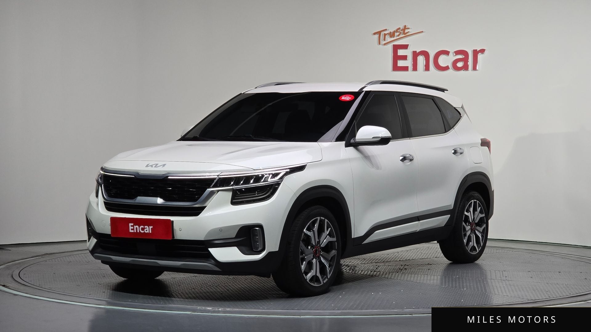 Kia Seltos 2023 — фото 1 из 12