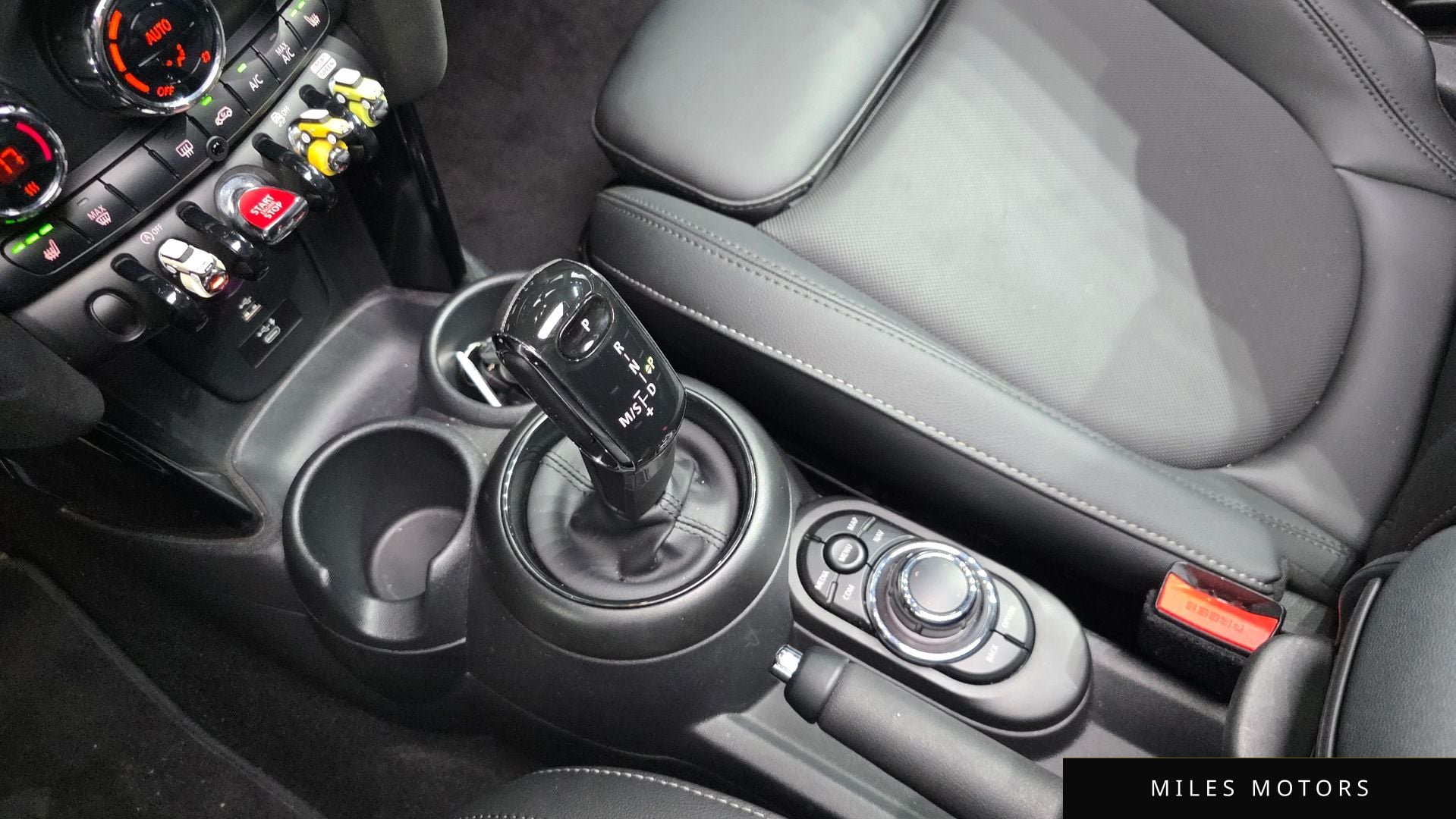 MINI Cooper 2022 — миниатюра 12