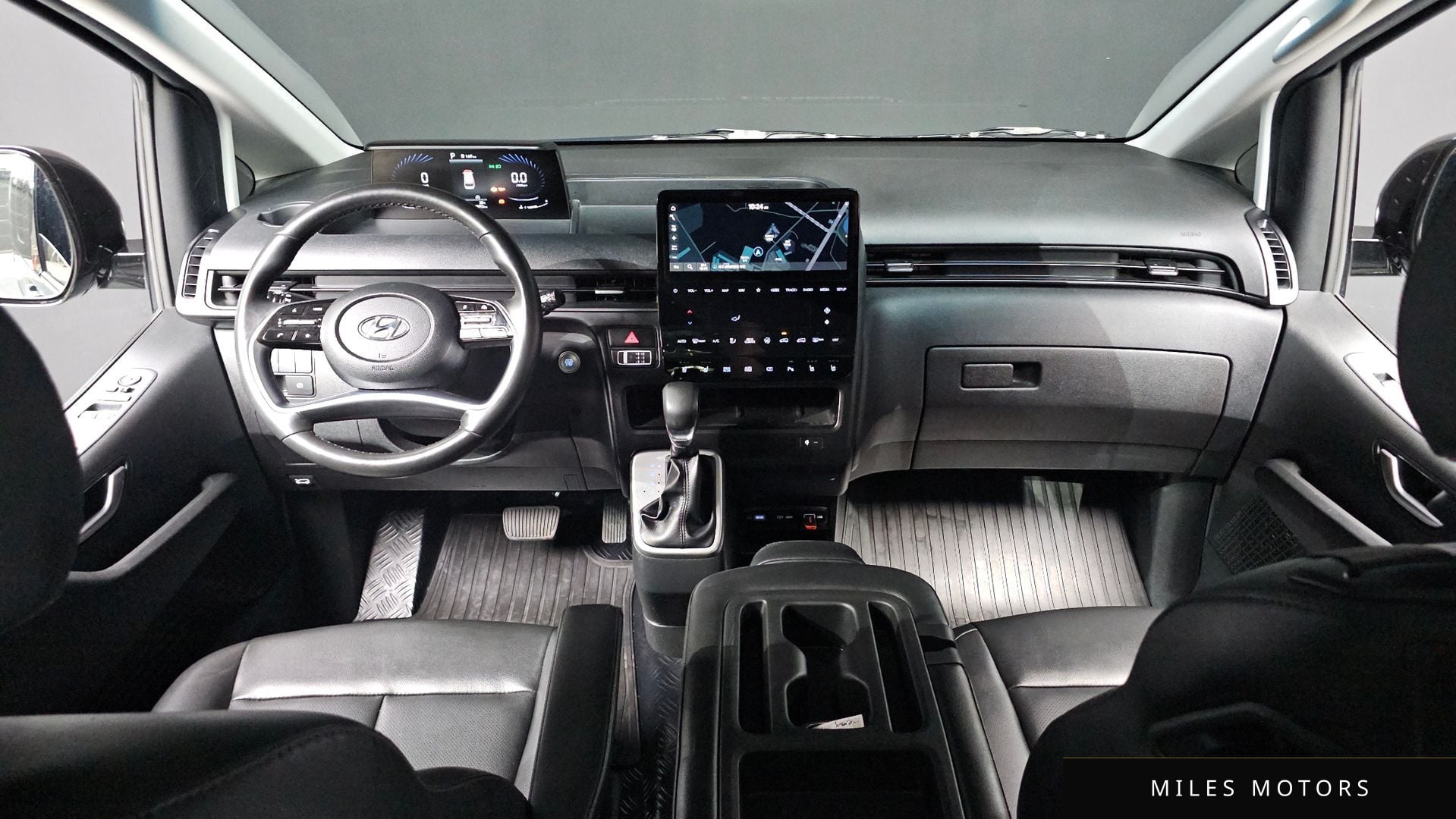 Hyundai Staria 2022 — миниатюра 7