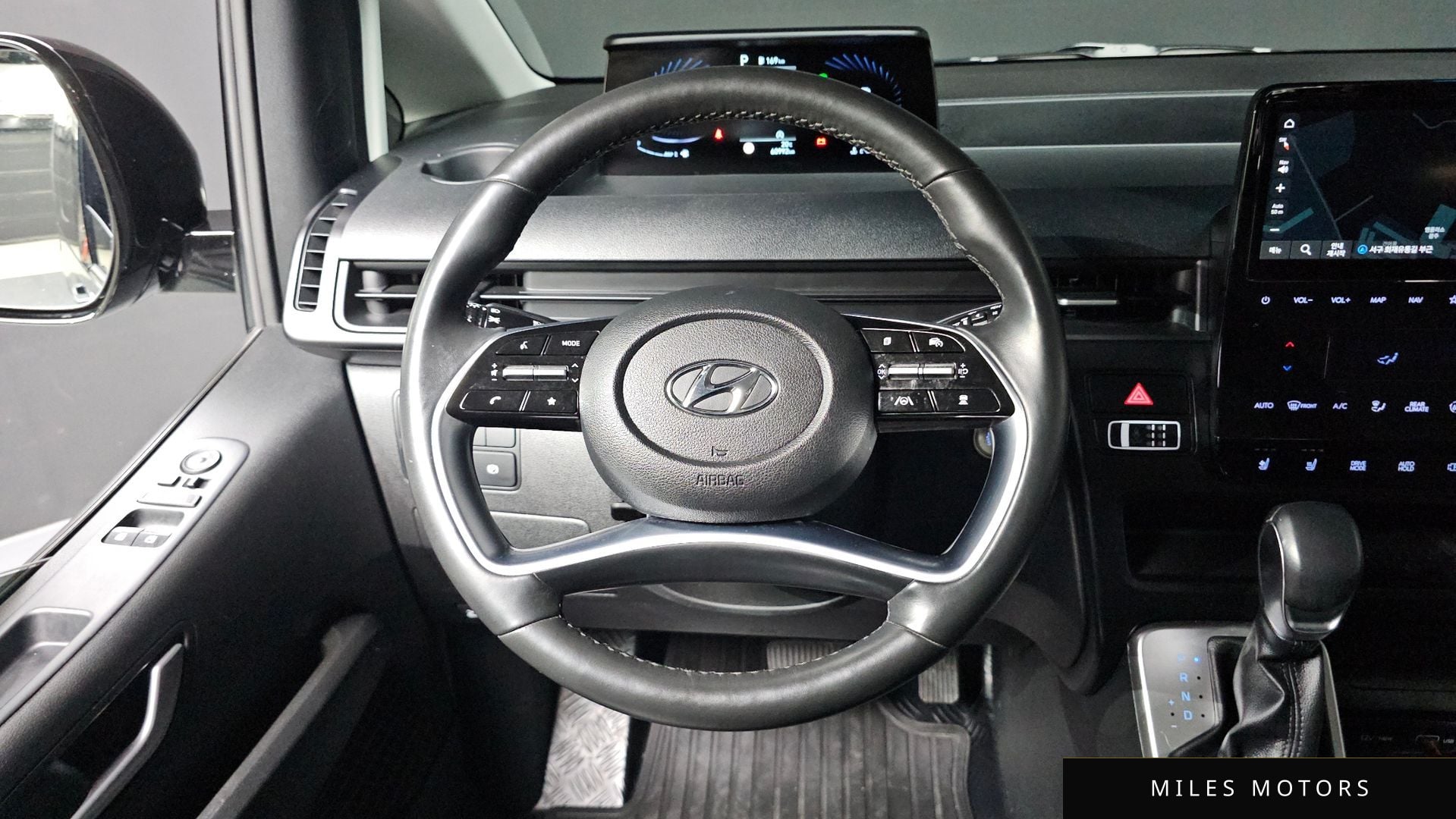 Hyundai Staria 2022 — миниатюра 11