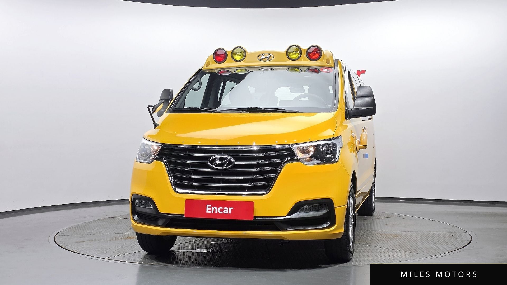Hyundai Starex 2021 — миниатюра 3