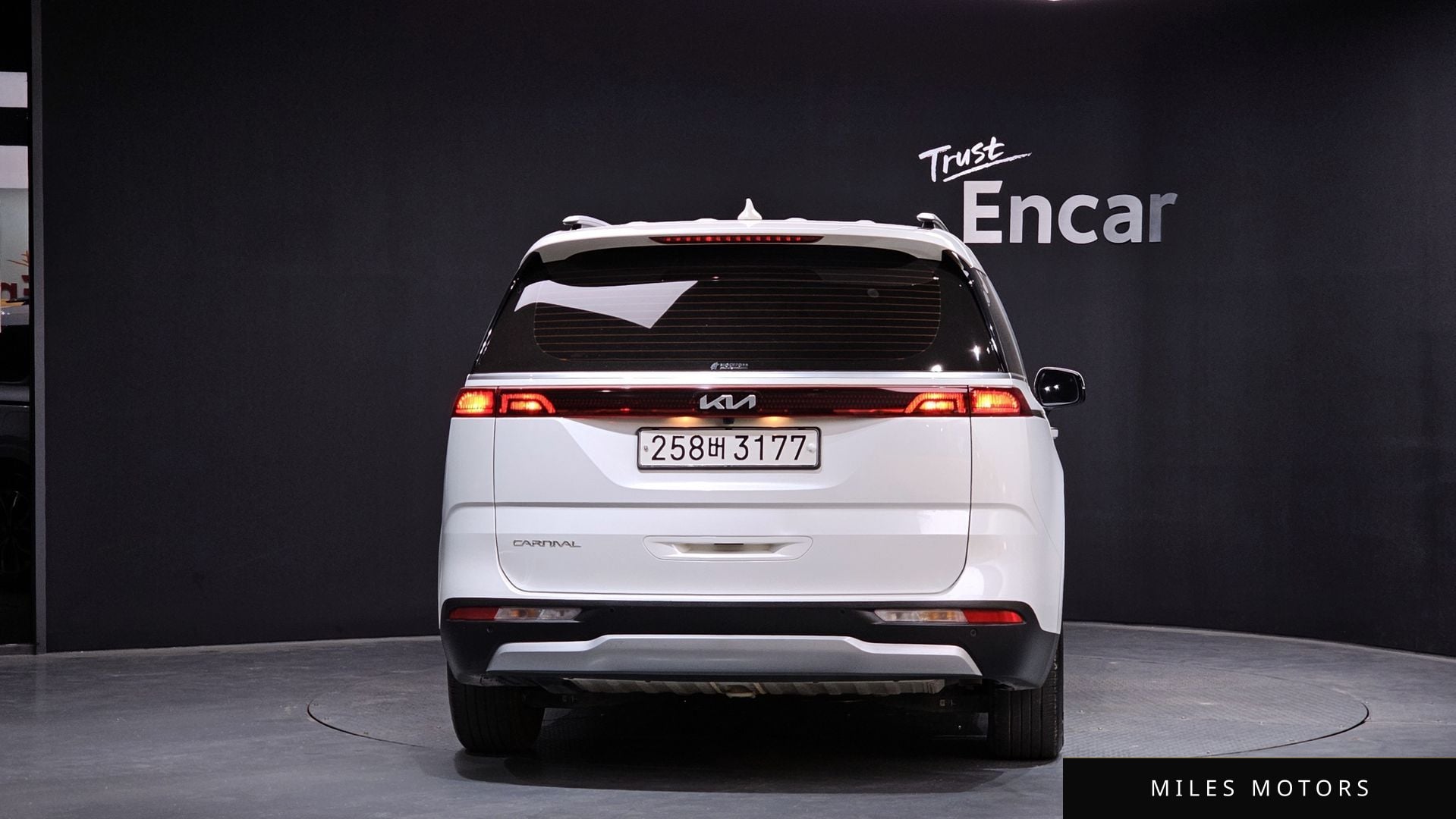 Kia Carnival 2023 — миниатюра 3