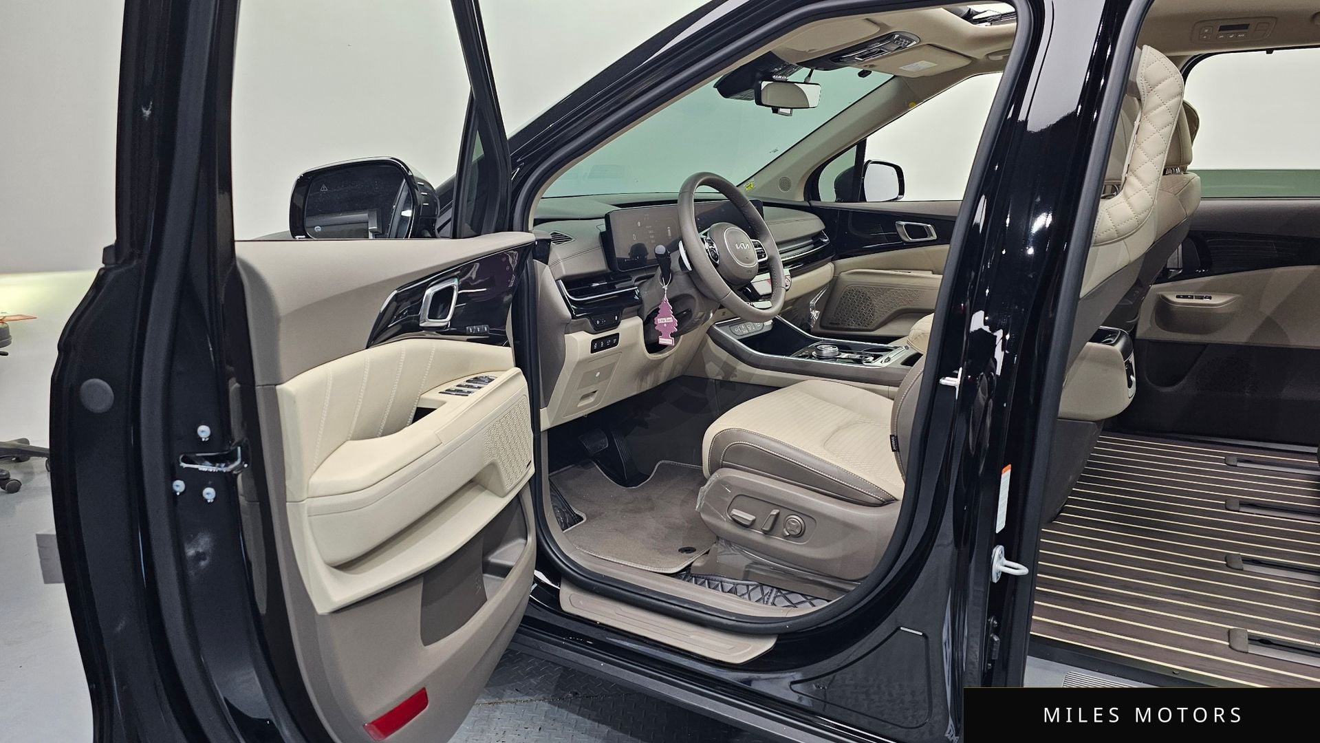 Kia Canival 2025 — миниатюра 12