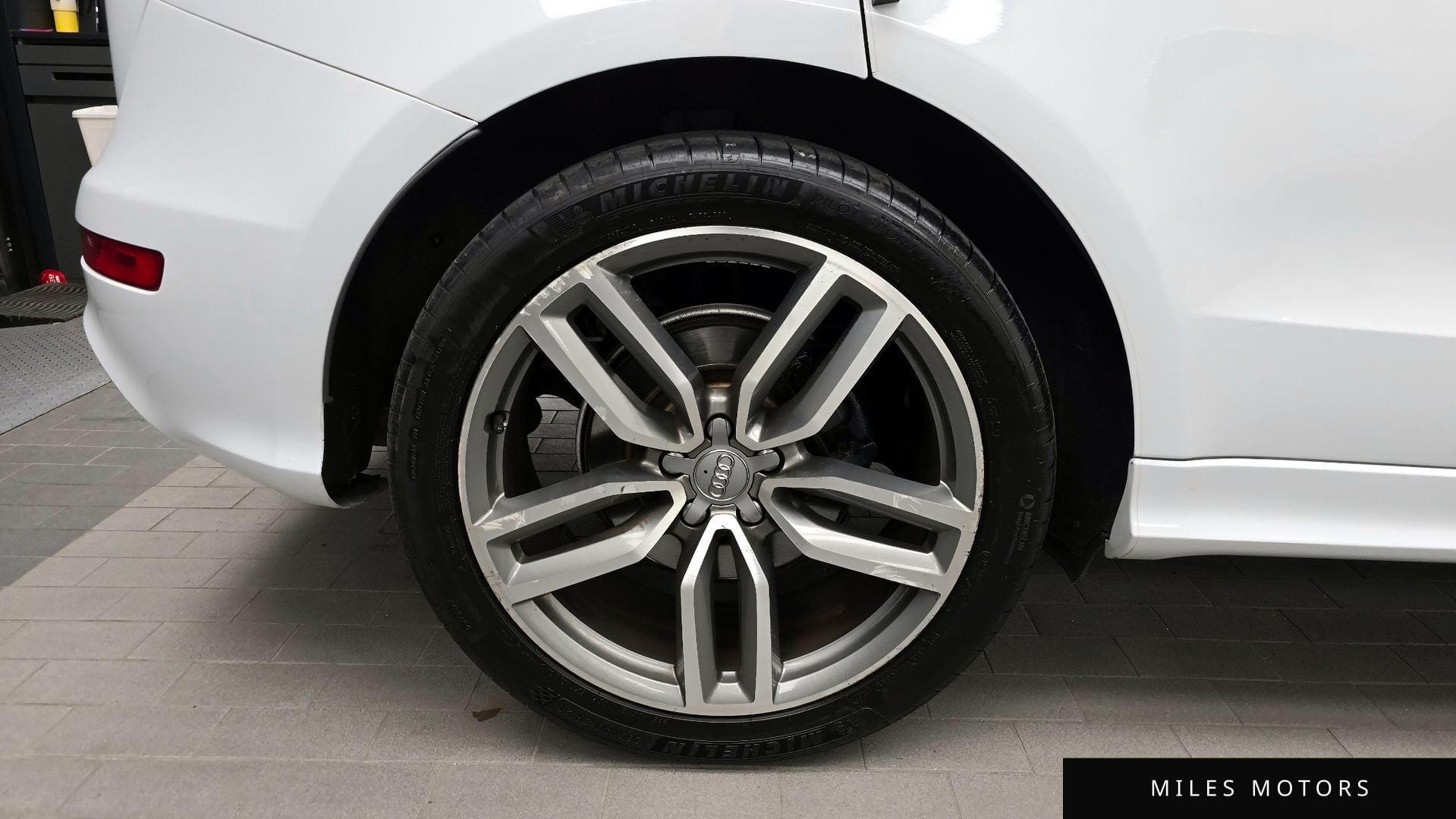 Audi SQ5 2015 — миниатюра 5