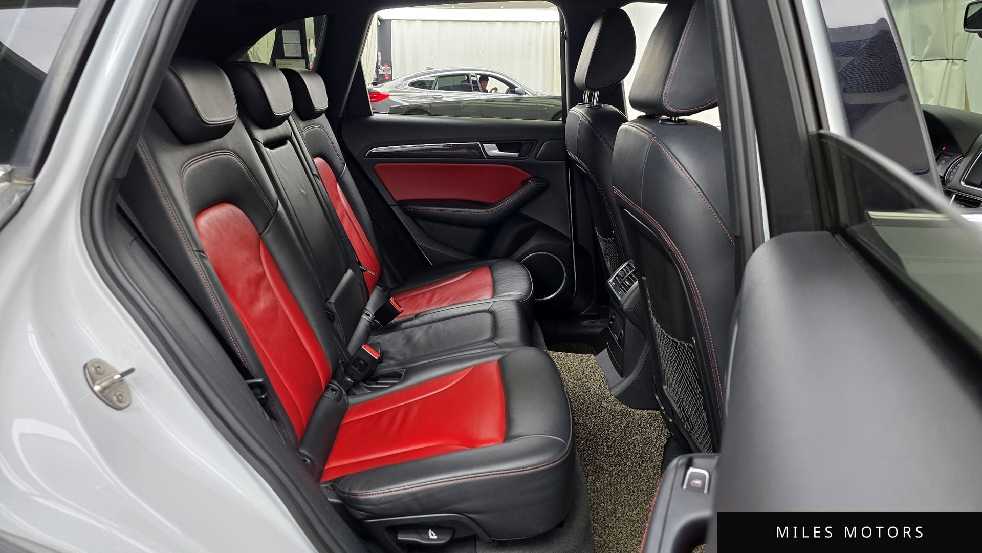 Audi SQ5 2015 — миниатюра 11