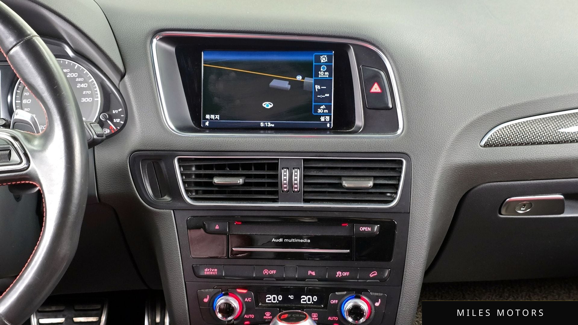 Audi SQ5 2015 — миниатюра 12