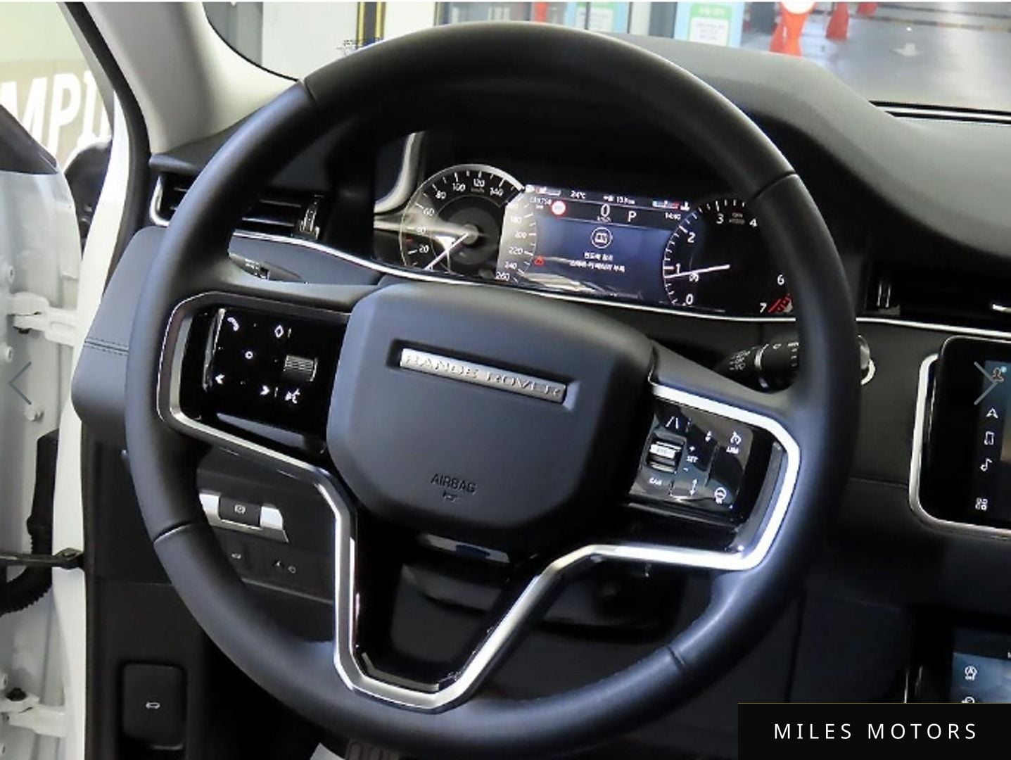 Land Rover Range Rover Evoque 2023 — миниатюра 8