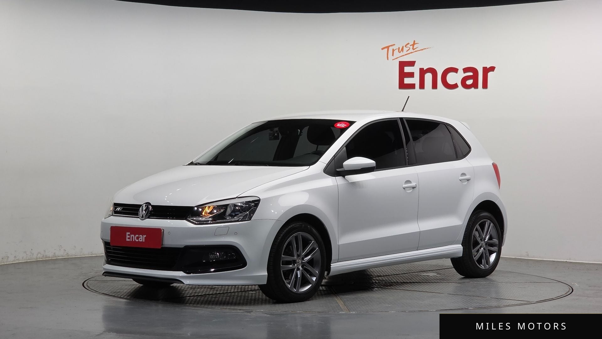 Volkswagen Polo 2015 — фото 1 из 12