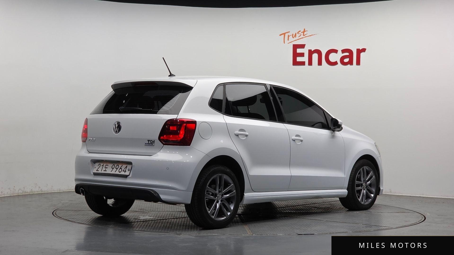 Volkswagen Polo 2015 — миниатюра 2