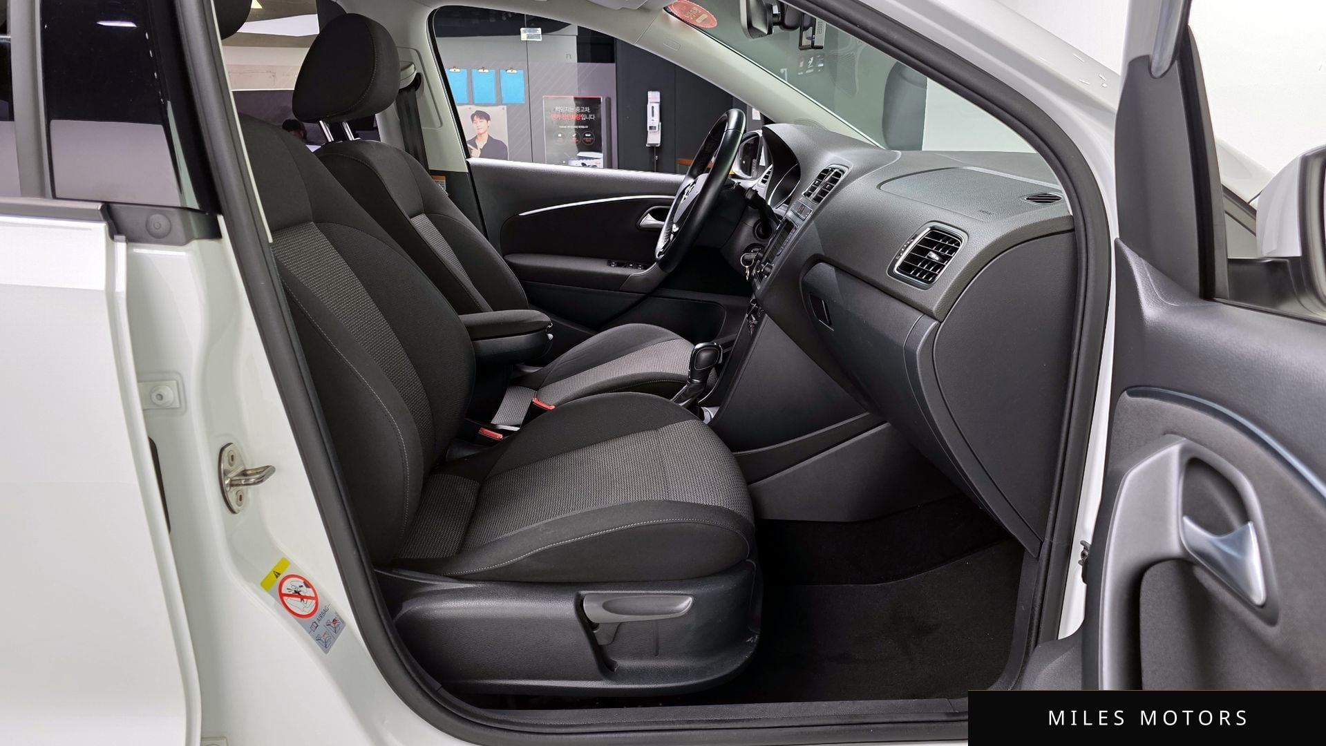 Volkswagen Polo 2015 — миниатюра 12