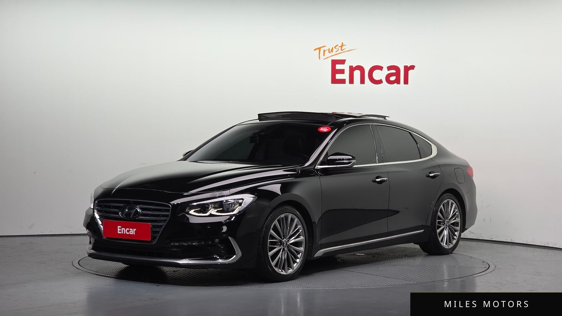 Hyundai Grandeur 2018 — фото 1 из 12