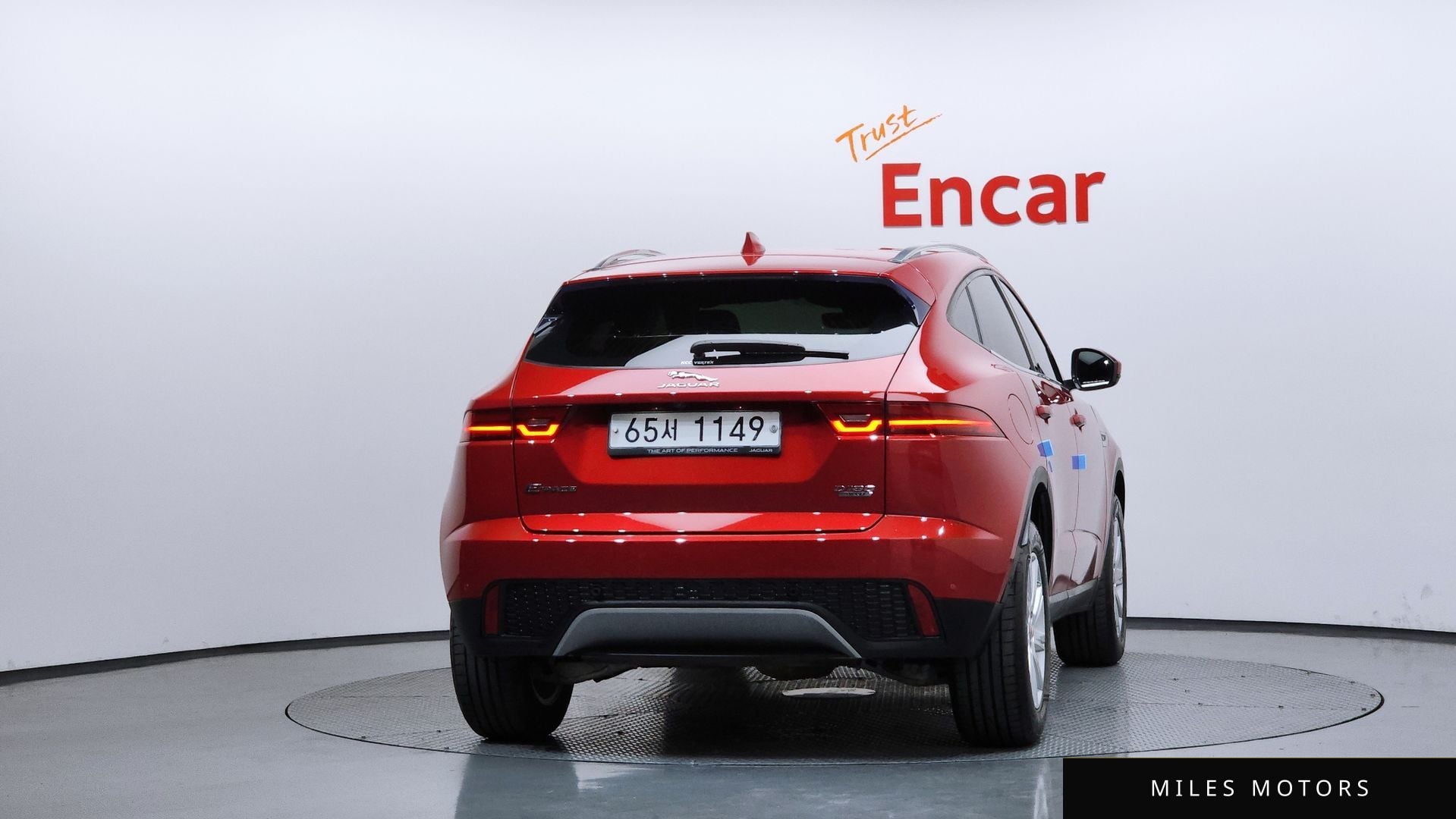 Jaguar E-PACE 2019 — миниатюра 4