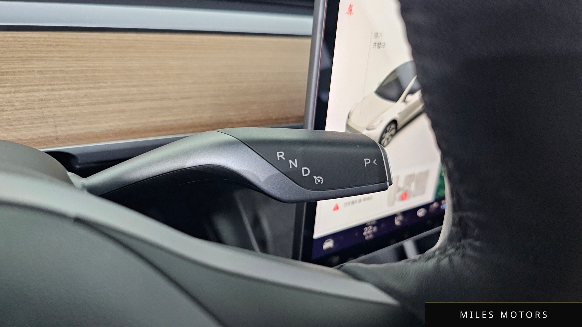 Tesla Model Y 2021 — миниатюра 12