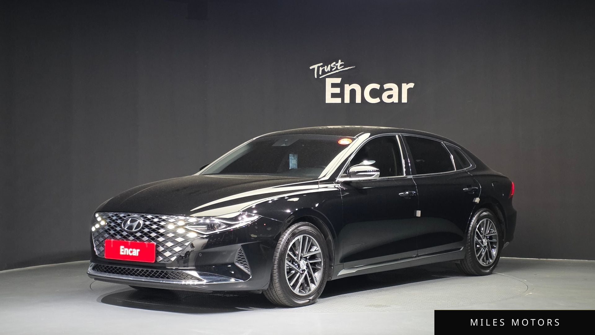 Hyundai Grandeur 2020 — фото 1 из 12