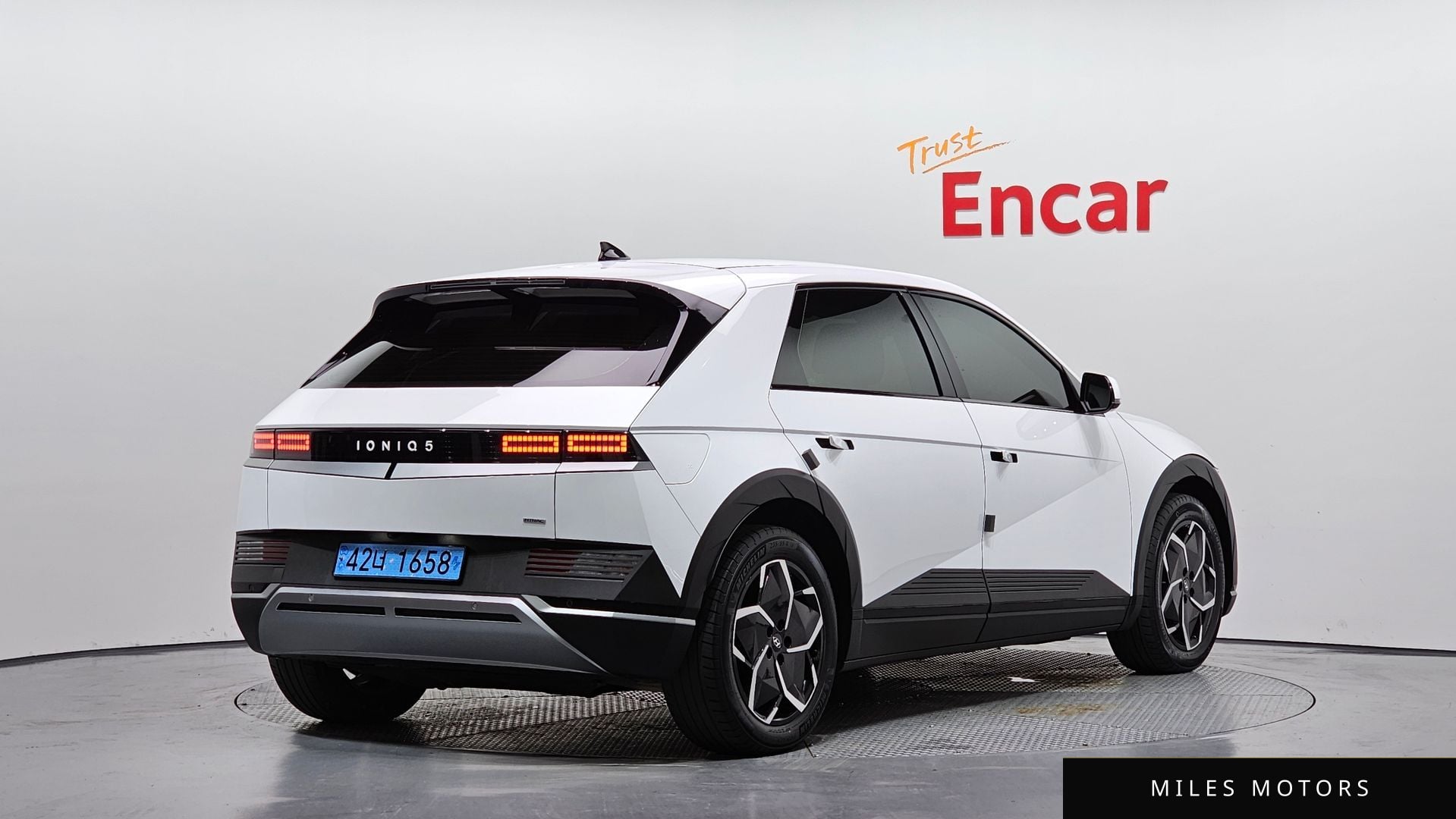Hyundai Ioniq5 2023 — миниатюра 2