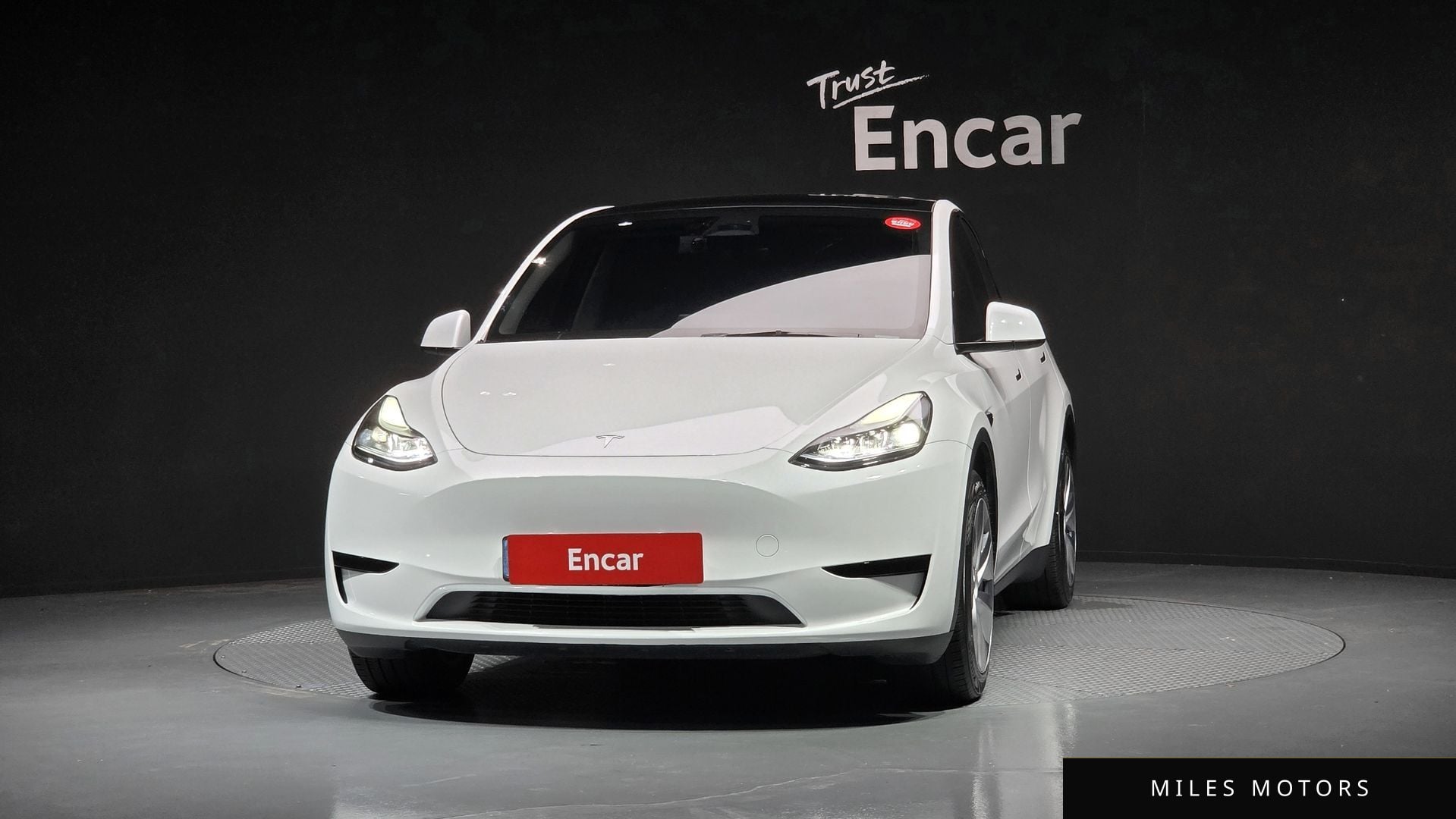 Tesla Model Y 2023 — миниатюра 3