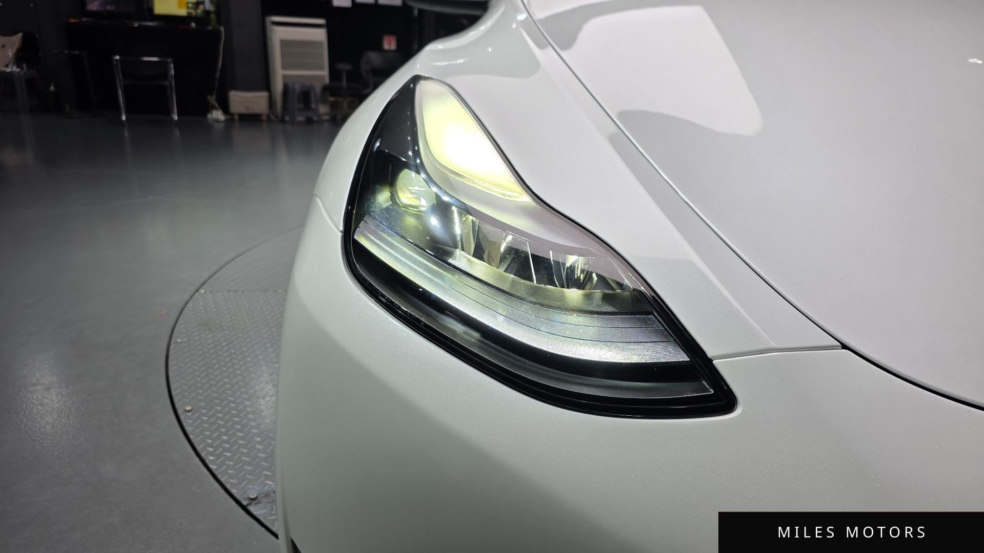 Tesla Model Y 2023 — миниатюра 8
