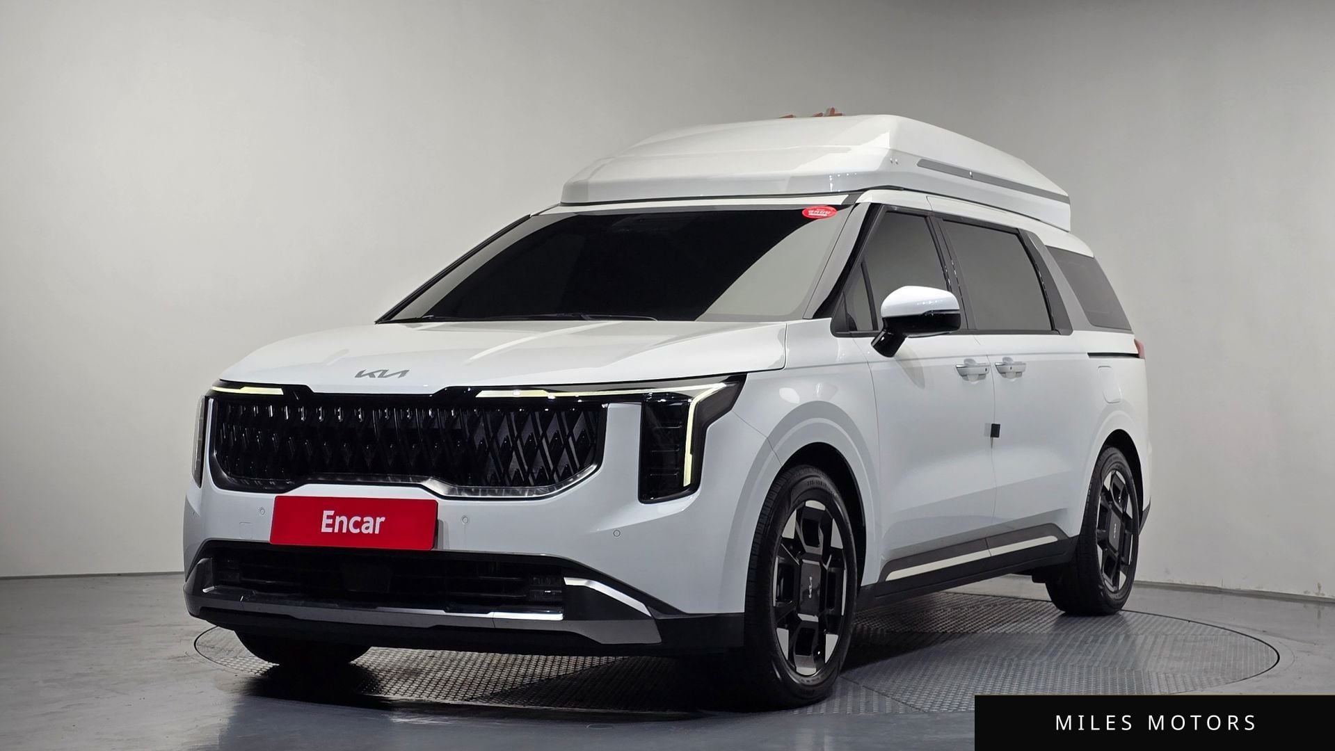 Kia Canival 2025 — фото 1 из 12