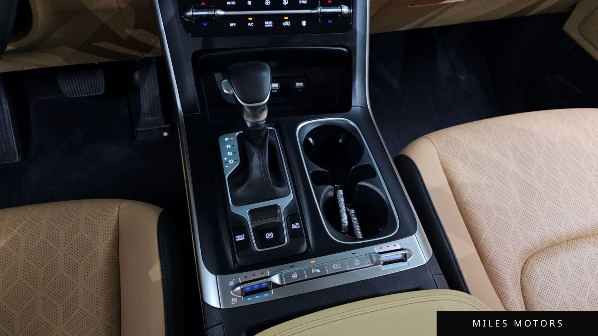 Kia Carnival 2023 — миниатюра 12