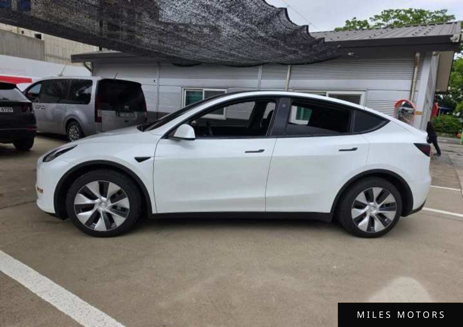 Tesla Model Y 2022 — миниатюра 5