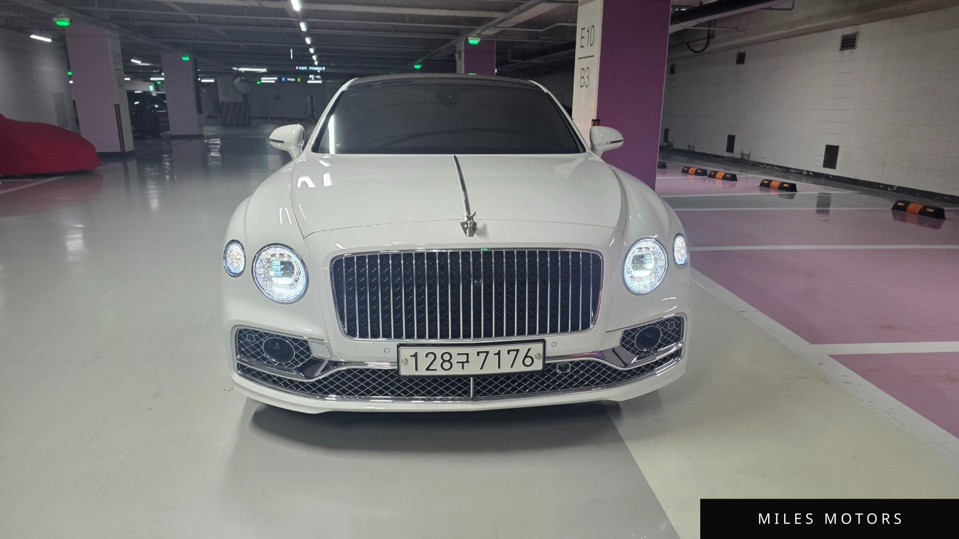 Bentley Flying Spur 2022 — фото 1 из 12