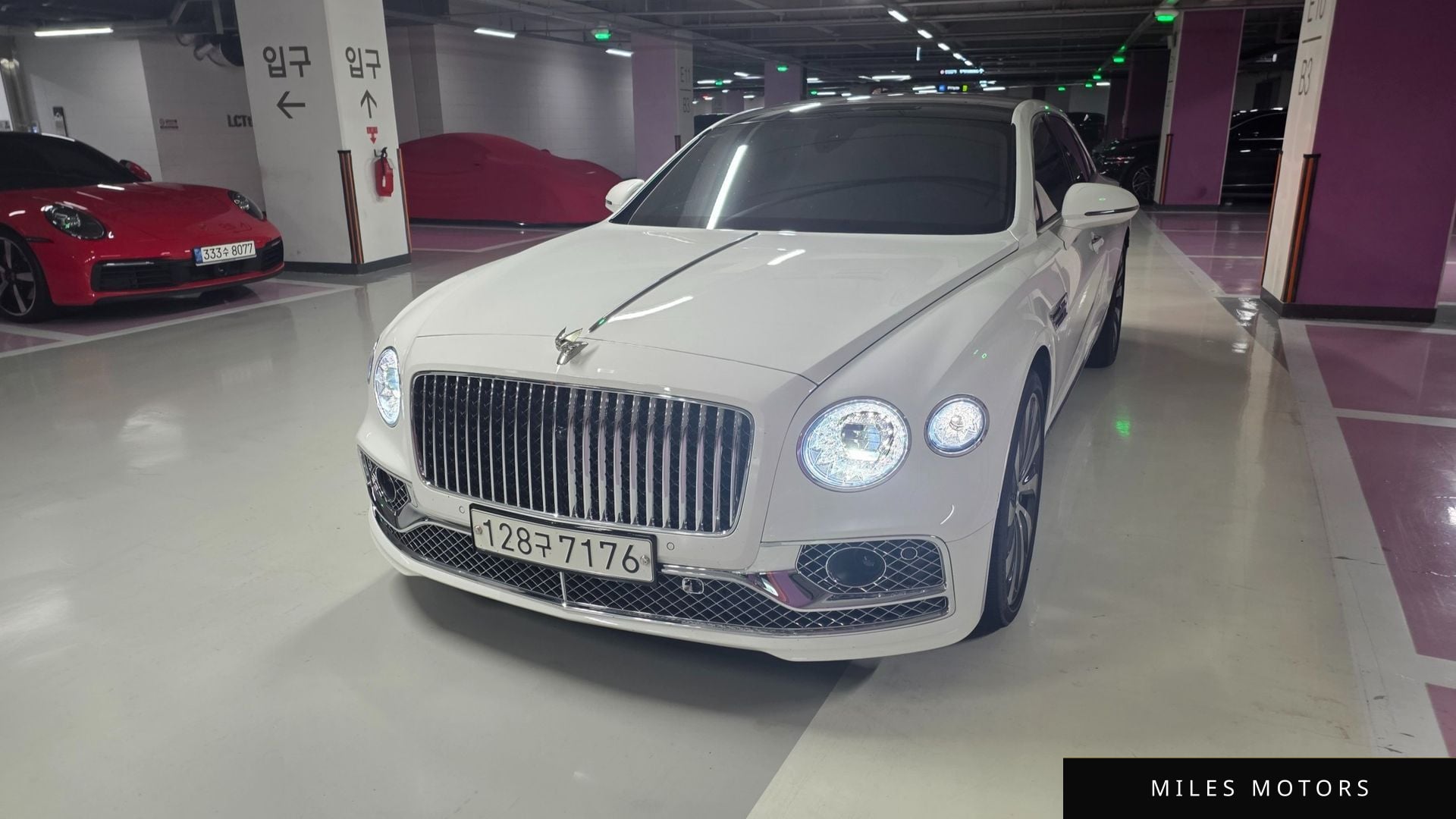 Bentley Flying Spur 2022 — миниатюра 2