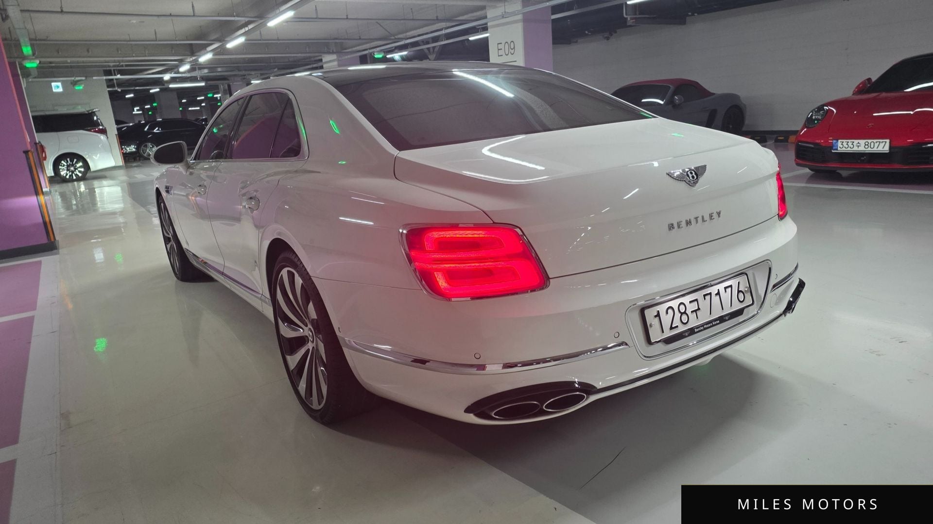 Bentley Flying Spur 2022 — миниатюра 5