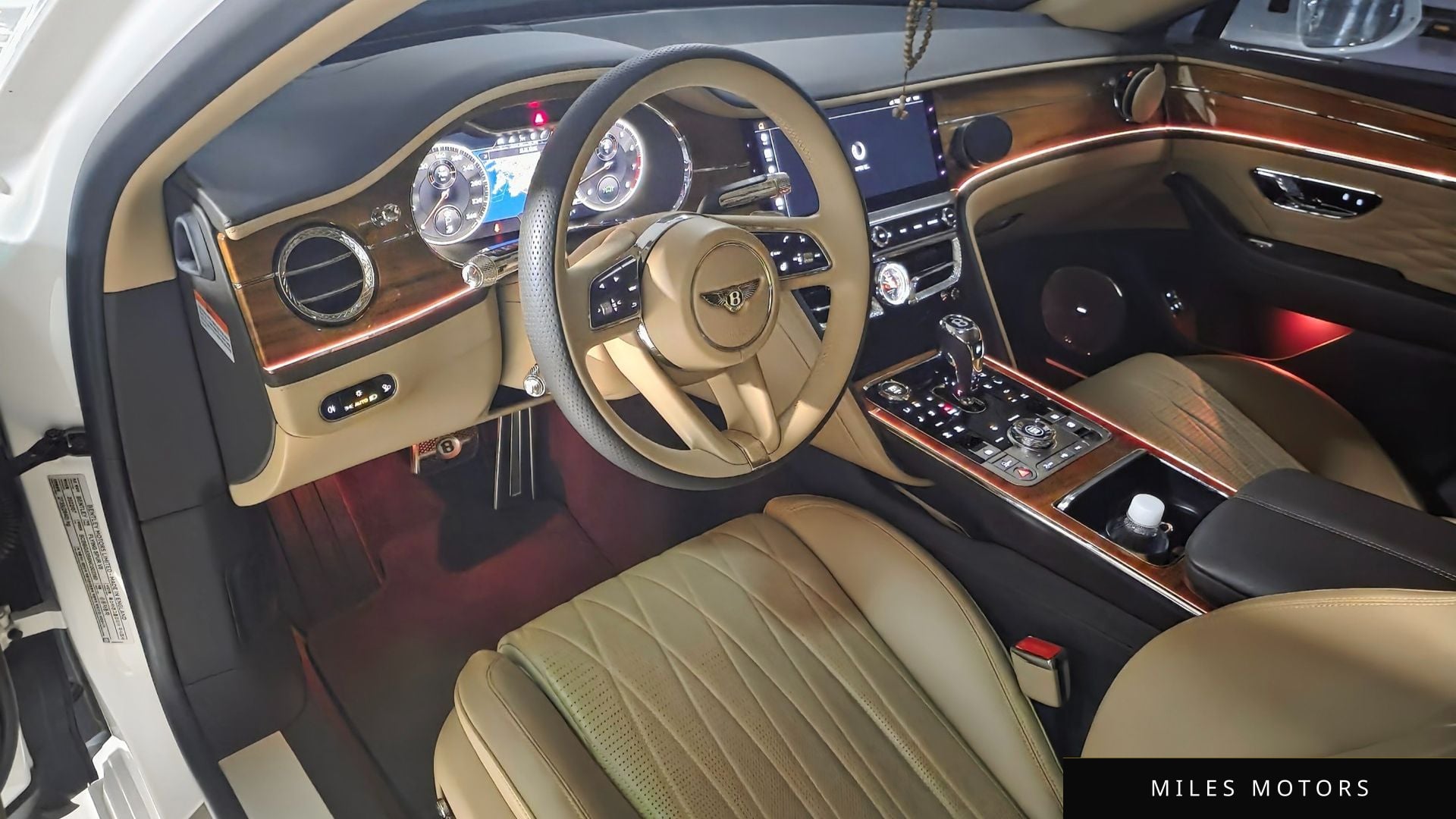 Bentley Flying Spur 2022 — миниатюра 8
